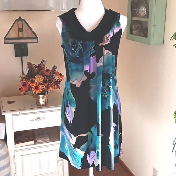 Enfocus Studio Dark Floral Shift Dress - Picture 1 of 11